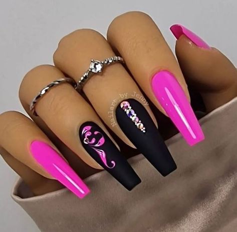 Pink On Pink Nail Designs, Tips Ideas Nail, Summer Leopard Nails Hot Pink, Neon Nails Purple, Fun Long Nails, Pink And Gray Nail Ideas, Short Sassy Nails, Bright Pink And Black Nails, Nail Designs Pink And Black