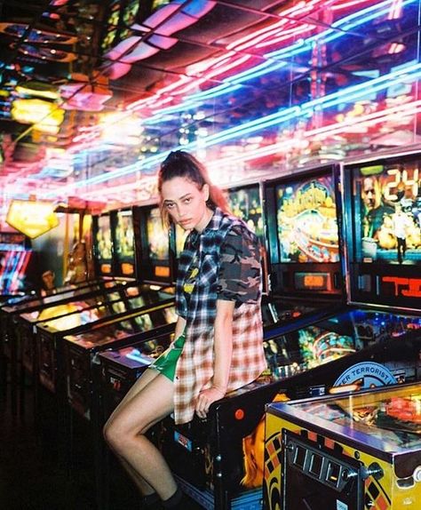 arcade look Arcade Fashion, Sandy Kim, Neon Photoshoot, Retro Photoshoot, Make French Toast, Vintage Photoshoot, Photographs Ideas, Model Inspo, Carnival Games