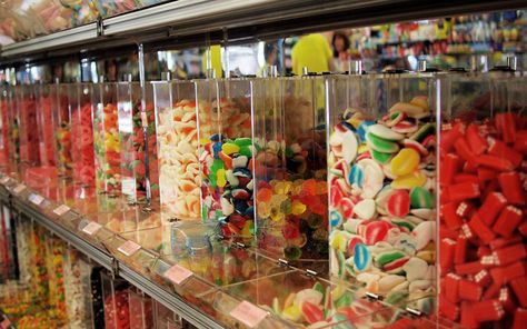 Because isn’t everything better when it is covered in sugar and chocolate? Coffee Crisp, Old School Candy, Every Flavor Beans, Milk Duds, Concord Nh, Nostalgic Candy, Old Fashioned Candy, Soda Fountain, Vintage Candy