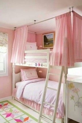 Beautiful way to personalize bunk beds in a girls room. she wants a spare bed for her cousin to visit lol Girls Bunk Beds, Modern Bunk Beds, Bottom Bunk, Bunk Bed Designs, Top Bunk, Kids Bedroom Designs, Shared Bedroom, Shared Room, Kids Bunk Beds