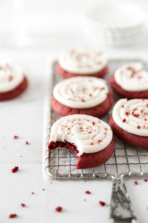 Red Velvet Cake Mix Cookies Red Velvet Cake Mix Recipes, Red Velvet Cake Cookies, Homemade Cream Cheese Icing, Red Velvet Cake Mix Cookies, Velvet Recipes, Red Velvet Cookie Recipe, Cake Box Cookies, Homemade Cream Cheese, Velvet Cookies