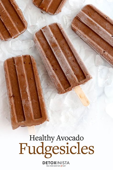 Avocado Fudgesicles are a healthy, dairy-free dessert made with just 5 ingredients. They are vegan & paleo friendly, and so easy to make! Paleo Ice Cream, Chocolate Avocado, Stuffed Avocado Healthy, Summer Dessert Recipes, Popsicle Recipes, Dairy Free Dessert, Dessert Options, Paleo Dessert, Frozen Desserts