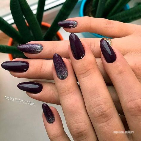 almond nails designs Brown New Years Nails, Nails Happy New Year, Happy New Year Nails, Kutek Disney, Unghie Sfumate, Nail Designs Pictures, Cute Acrylic Nail Designs, Almond Nails Designs, Almond Nail