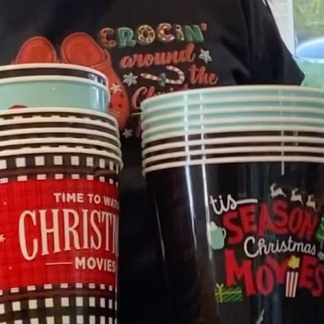 Kimberly Ross on Instagram: "Alright here’s another gift idea for Christmas. Buckets are from hobby lobby, snacks are mostly Walmart and dollar tree. Let me know if you have any questions. #christmasgiftideas #christmas2023 #christmas" Christmas Movie Bucket Gift Baskets, Popcorn Bucket Gift Ideas Christmas, Movie Bucket Gift Ideas, Popcorn Bucket Gift Ideas, Bucket Gift Ideas, Christmas Buckets, Snack Bucket, Movie Basket Gift, Bucket Gifts