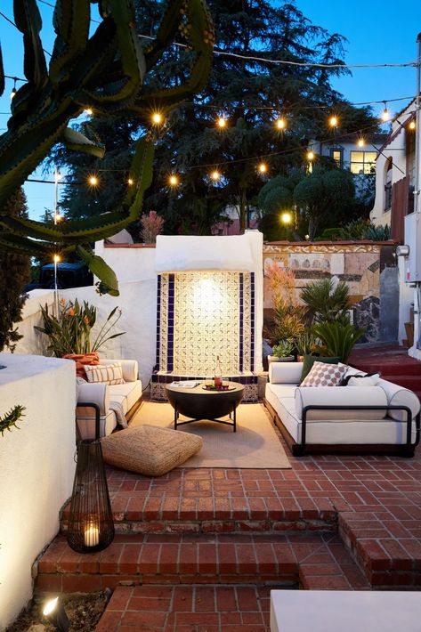 Spanish Style Patio, Spanish Backyard, Spanish Patio, Patio Layout, Spanish Garden, Spanish Style Home, Spanish Style Homes, Backyard Inspo, Spanish House