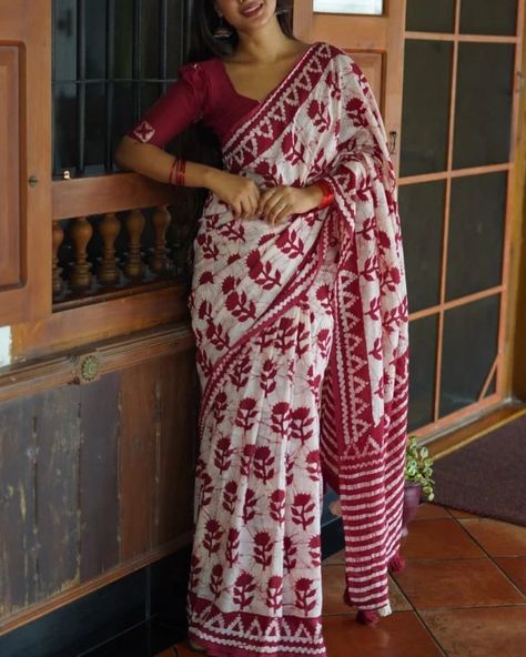 ***SOFT PURE CHANDERI COTTON SAREE with hand block batik rose prints ~Cotton tassles on pallu ~Blouse- running hand block printed chanderi cotton blouse ~Saree- 5.5 meters ~Blouse-1 meter. CODE: HPOO1447 **Humble Pleats offers ALL INDIA FREE SHIPPING **Accepts online payments. Do not offer exchanges, cash on delivery, or returns - except for damaged products. In the case of a damaged product, it must be in its original condition in order to be eligible for a return.***Light smudges, mi... Batik Print Saree, Cotton Printed Saree, Chanderi Cotton Saree, Soft Cotton Saree, Onam Saree, Saree Styling, Rose Prints, Saree Traditional, Cotton Saree Blouse