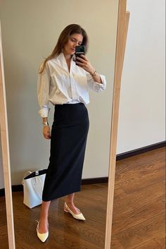 Marketing Student, Outfits For Autumn, Pencil Skirt Outfits, Office Casual Outfit, Business Outfits Women, Chic Skirts, Smart Outfit, Classy Work Outfits, Fashion Mistakes