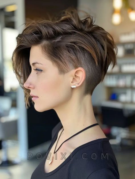 Womens Undercut Long Hair, Undercut Curly Hair Woman, Pixie Bob With Undercut, Bob For Long Face, Short Edgy Bob, Medium To Short Haircuts For Women, Long Pixie With Undercut, Woman Undercut, Short Hair With Undercut