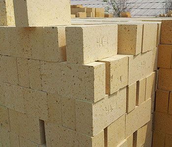 High alumina bricks mean high alumina fire bricks or high alumina refractory bricks, belonging to aluminosilicate refractories. The percentage of Al2O3 in high alumina brick is more 48%. Craftsman Beach House, Fire Bricks, Refractory Brick, Blast Furnace, Electric Furnace, Ceramic Fiber, Fire Clay, Chemical Industry, Insulation Materials