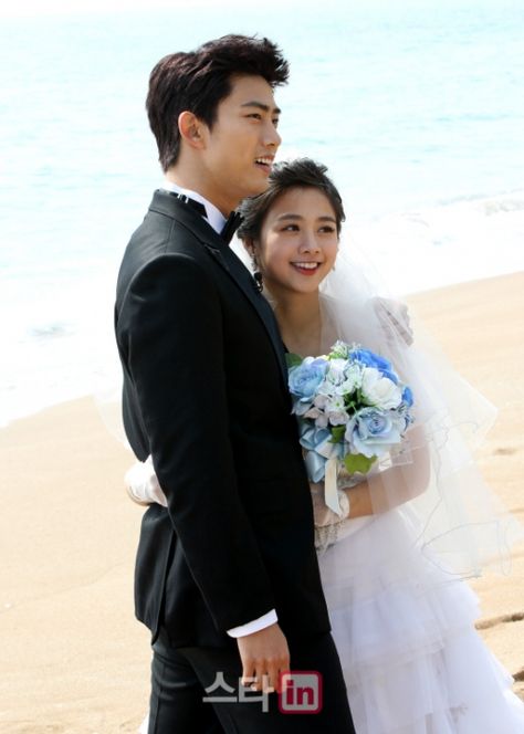 Taec & Gui Gui <3 Wgm Couples, Korean Variety Shows, Ok Taecyeon, We Got Married, We Get Married, Photoshoot Themes, Asian Celebrities, Watch Full Episodes, Variety Show