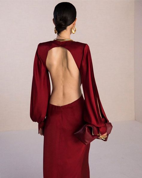 11.5k Likes, 60 Comments - Alexander McQueen (@alexandermcqueen) on Instagram: “A carnelian red fluid silk satin draped dress with pleated sleeves and an open back.  Discover the…” Long Dress With Open Back, Luxury Silk Dress With Pleated Back, Red Dress Open Back, Opened Back Dress, Long Sleeve Gala Dress, Backless Dress With Sleeves, Open Back Red Dress, Dresses With Back Open, Long Satin Dress With Sleeves