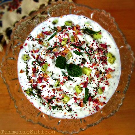 Food Persian, Yogurt And Cucumber, Persian Food Iranian Cuisine, Cucumber Dip, Iran Food, Iranian Recipes, Iranian Cuisine, Persian Recipes, Middle East Food