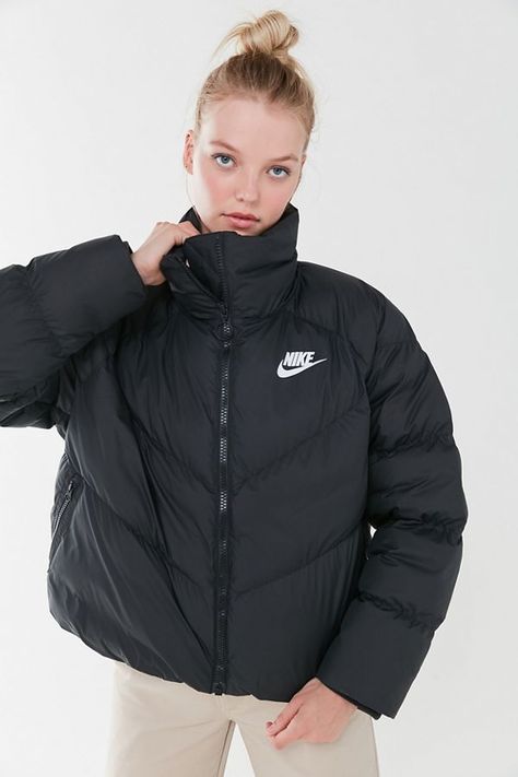 Nike Puffer Jacket Outfit, Puffer Jacket Nike, Puffer Jacket Outfit Men, Nike Winter Jackets, Nike Puffer Jacket, Nike Puffer, Nike Leather, Puffer Jacket Outfit, Retro Jordans 11