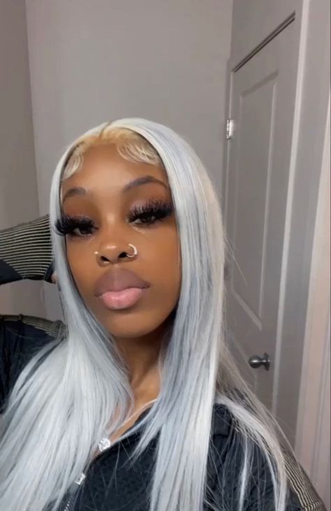 Silver Wigs, Platinum Hair Color, Platinum Hair, Frontal Wigs, Baddie Hairstyles, Silver Hair, Wig Hairstyles, Black Hair, Black Women