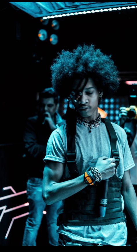 Nice Casual Outfits For Men, Ayo And Teo, My Fantasy World, Fav Celebs, Mens Casual Outfits, Curly Hair, Curly Hair Styles, Casual Outfits, Mens Outfits