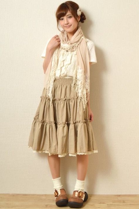 Mori Kei Aesthetic, Japan Style Outfits, Mori Kei Outfits, Earth Tone Clothes, Mori Kei Fashion, Dress Over Jeans, Forest Fashion, Kei Fashion, Mori Fashion