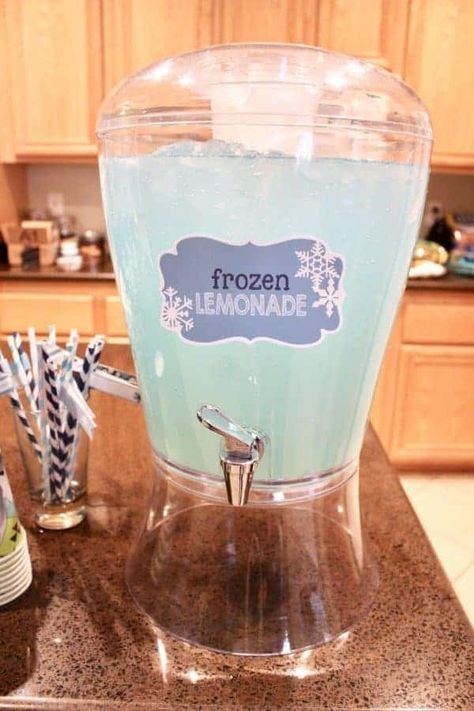 Birthday Party Frozen, Frozen 3rd Birthday, Frozen Birthday Party Decorations, 4de Verjaardag, Olaf Birthday, Elsa Birthday Party, Winter Onederland Birthday Party, Frozen Bday Party, Disney Frozen Birthday Party