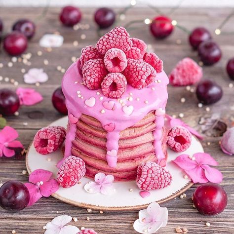 Diane James Home on Instagram: “Still in a pink mood and Sundays are made for pancakes... Best of all, these are vegan! 📷: @danistrailcooking” Homemade Pancakes Easy, Pancakes Easy Recipe, Fluffy Homemade Pancakes, Pink Pancakes, Vegas Breakfast, Pink Pancake, Homemade Pancakes Fluffy, Yogurt Toppings, Fairy Food