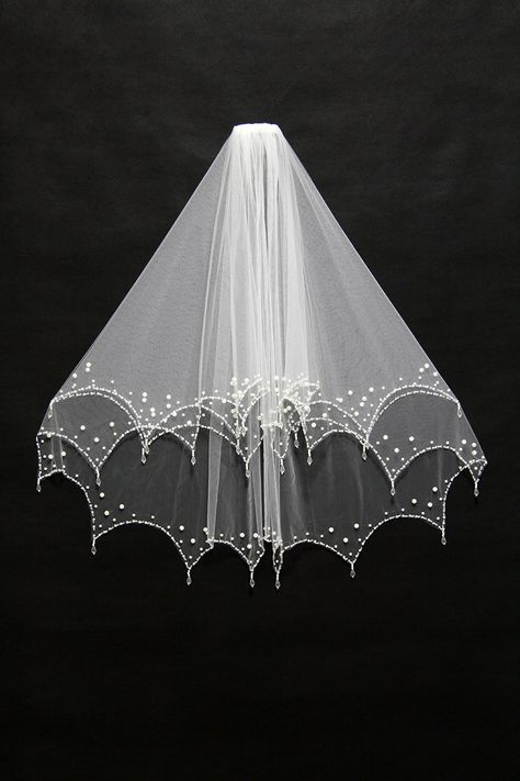 Unique Wedding Veils, Simple Wedding Veil, Wedding Veils Short, Tulle Wedding Veil, Short Veil, Pearl Beading, Wedding Veil Accessories, Goth Wedding, Bridal Veils