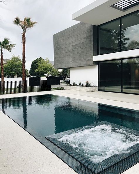 Cabana Poolside, Dream Backyard Pool, Pool Landscape Design, Luxury Pools, Modern Pools, Melbourne House, Dream Pools, House Outside Design, Swimming Pools Backyard