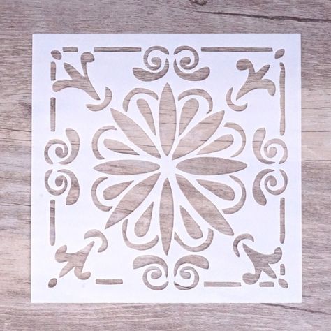 Flower Stencil - Decore template - DIY Scrapbooking - wall stencil. Size: 15 x15 cm Material: 0.3mm Plastic It will help you create perfect ornaments. The material we use is specifically selected to be sturdy whilst also being flexible. The material is also reusable and cleanable meaning if it's looked after it may be used again and again. Stencils ideal for home decor and shabby chic furniture. Excellent quality material thick for many years of use. Clean with warm water and leave flat to dry. Sunflower Stencil, Wall Stencils Diy, Stencil Patterns Templates, Creative Wall Design, Word Stencils, Wall Stencil Patterns, Stencil Decor, Mandala Stencils, Stencils Printables