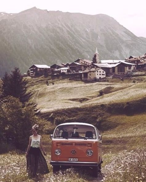 Mountain Monday, hint: boots go here ⛰️🌾👢 @staylostmontana first two slides #mondaymood #mondaymindset #moodboard #vintageinspo #vintagestyle #originalvintage #gettwosteppin #cowboybootcompany #mountains #texasbrand #cowboybootfashion #bootoftheday #musicfestival #countrymusic #countryicon #westerncouture #heirloom #heirloomquality #cowboyboots #texasgirls #womenowned 70s Adventure Aesthetic, Hippy Country Aesthetic, Boho Tumblr Aesthetic, Mountain Hippie Aesthetic, Mountain Core Aesthetic, Hippie Playlist Cover, Pasture Aesthetic, Petra Core Aesthetic, Hippie Core Aesthetic