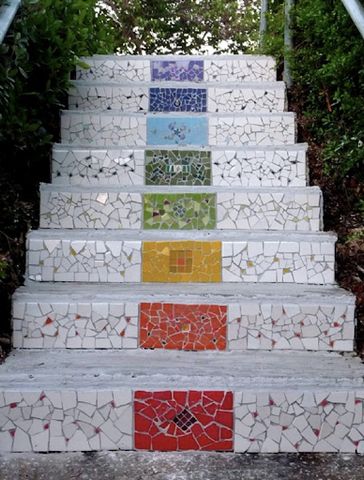 Mosaic Stairs, Diy Mosaic, Diy Backsplash, Mosaic Stained, Mosaic Madness, Mosaic Ideas, Mosaic Decor, Mosaic Garden, Mosaic Diy