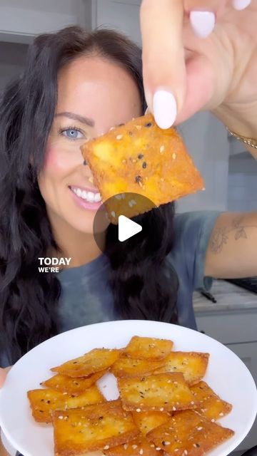 Julie Smith | Keto Made Simple on Instagram: "Cheese chips are a classic keto staple!!! 🧀

Super versatile recipe. Use any cheese and seasonings that you like! Bake on 250°F for 30 minutes. Let them cool down and they’ll be nice and crispy! 

Enjoy! 

Like and follow for more easy low carb recipes! 🫶🏼" Keto Cheese Its, Cheese Chips Keto, Keto Cheese Chips, Cheese Chips, Keto Cheese, Cheese Wrap, Low Carb Meals Easy, Keto Snacks, Melted Cheese