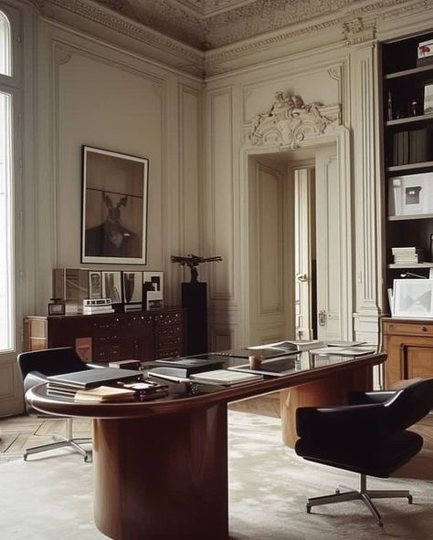 There is something gorgeous about this design. Beautiful mix of black and brown colors and texture. Credits @seanandersondesign… | Instagram Grand Office, European Home, House Arch Design, World Of Interiors, Love Your Home, Classic Interior, Dream Rooms, Home Office Design, Interior Inspo