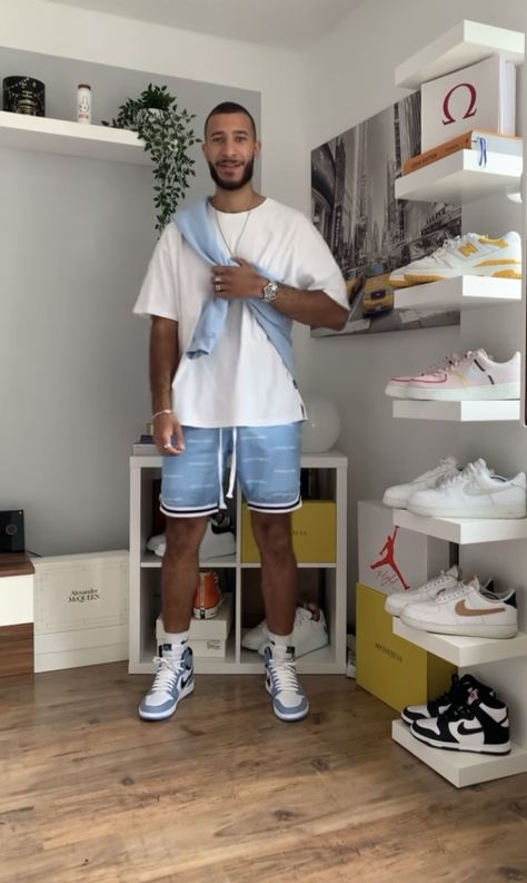 Blue Dunks Outfit Men, Men Afro, Streetwear Basics, Hypebeast Outfit, Outfit Ideas Streetwear, Dunk Outfit, Blue And White Outfits, Casual Denim Outfits, Dunks Outfit