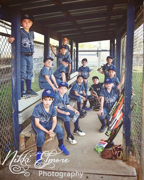 Fun Baseball Pictures, Team Tball Pictures, Baseball Brothers Pictures, Softball Dugout Pictures, Dugout Pictures Photo Ideas, Tee Ball Pictures, Tball Team Pictures, Softball Team Picture Ideas, Baseball Mom Photoshoot