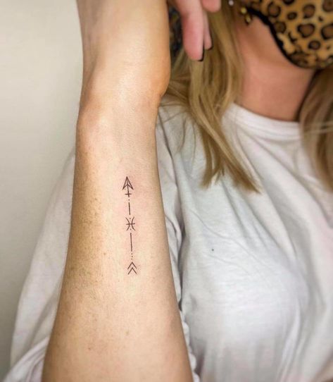 Honor Your Zodiac Sign With These Beautiful Pisces Tattoos | Fashionisers© - Part 9 Feather Arrow Tattoo, Tattoo After Care, Meaning Of Arrow Tattoo, Arrow Tattoos For Women, Pisces Tattoo Designs, Small Arrow Tattoos, Sagittarius Tattoo, Arrow Tattoo Design, Shop Tattoo