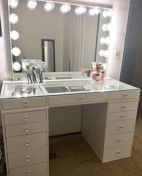 Diamond Furniture Bedrooms, Makeup Table Organization, Table For Makeup, Makeup Table Ideas, Meja Makeup, Vanity Table Ideas, Makeup Vanity Ideas, Vanity Makeup Rooms, Vanity With Lights