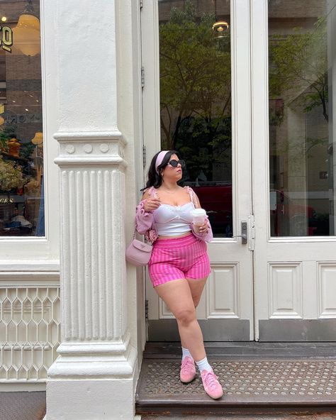 nyc for 24 hours photo dump 🎀🥯🫖🌸🍝💐 Girls Outfit Ideas, Plus Size Baddie Outfits, Date Night Fashion, Night Fashion, Moda Plus, Spring Fashion Trends, Plus Size Fashion For Women, Closet Fashion, Curvy Girl Outfits