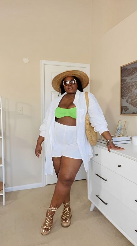 Plus Size Resort Wear Outfits, Plus Size Beach Outfits Vacations, Trashy Y2k Outfits, Plus Size Summer Outfits Curvy Fashionista, Outfit For Chubby, Y2k Outfits Plus Size, Plus Size Birthday Outfits, Plus Size Resort Wear, Vaquera Outfits