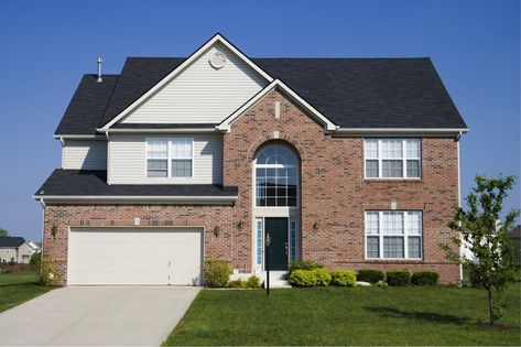 Brick Wall House With Brick And Siding Colors With White Garage Door Can Add The Modern Touch Inside House It Has Green Grass In Front Of The House – Helda Site; Furnitures & Home Design White Garage Doors, Sherwin Williams Green, Green Siding, Blue Siding, Grey Siding, Brick Siding, Choosing Paint Colours, Siding Colors, Suburban House