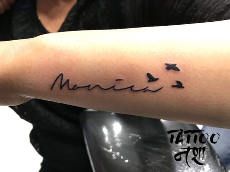 name with bird tatoo birds tattoo wrist by ravi sharma @tattoo nasha Name With Birds Tattoo, Bird Tattoo With Name, Signature Tattoo, Bird Outline, Bird Tattoo Wrist, Tattoo Wrist, Tattoo Name, Bird Tattoo, Elegant Tattoos