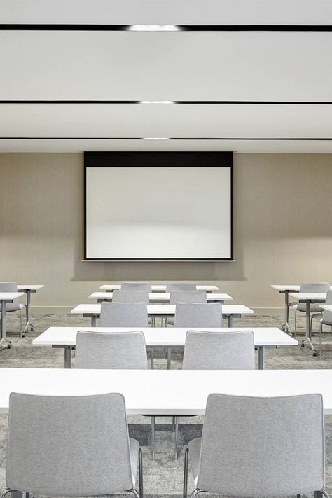 Corporate Training Room, Office Training Room, Training Room Design, Conference Room Design, Boardroom Furniture, Office Training, Lectures Room, Multipurpose Hall, Flexible Furniture