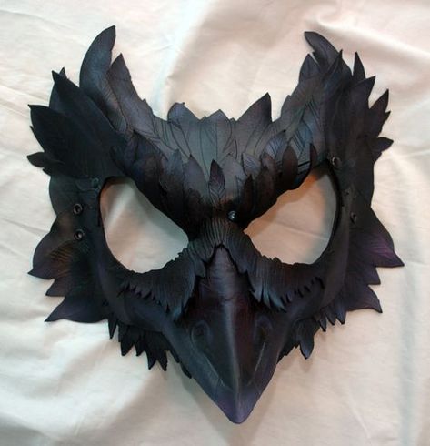 Random Masks By Platymorph - Album on Imgur Crow Mask Diy, Cosplay Mask Diy, Leather Cosplay, Raven Costume, Raven Mask, Masquerade Dress, Crow Mask, Crow Costume, Mask Venetian