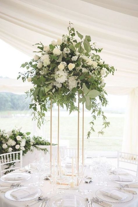 Beautiful Wedding Centerpiece, Rustic Wedding Decorations, Tall Wedding Centerpieces, Geometric Vases, Tall Centerpieces, Wedding Centerpiece, Metal Stand, Wedding Table Centerpieces, Flower Stands