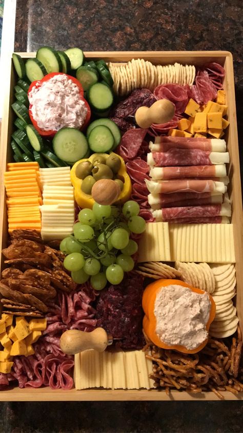 Board Of Cheeses And Meats, Cheese Board For 30 People, Meats And Cheese Charcuterie Board, Charcuterie Board Tailgate, Appetizers Trays Ideas, Rectangle Cheese Board Ideas, Meat And Cheese Only Charcuterie Board, Shacootery Board Ideas, Costco Cheese Board