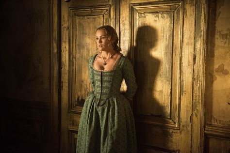 Black Sails - Eleanor Guthrie Black Sails Eleanor Guthrie, Hannah New Black Sails, Eleanor Guthrie, 1700s Dresses, Zach Mcgowan, Hannah New, Reign Fashion, Elizabeth Swann, 18th Century Dress