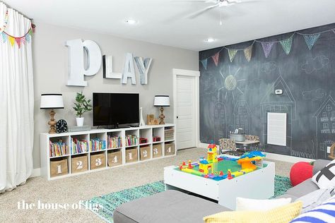 Playroom goals 1,966 Likes, 31 Comments - Decor For Kids | Home Decor (@decor_for_kids) on Instagram: “A chalkboard wall and stylish storage, this playroom is winning! Credit to @thehouseoffigs” Basement Daycare Ideas, Chalkboard Walls, Kids Playroom Storage, Basement Playroom, Boys Playroom, Urban Interiors, Childrens Playroom, Playroom Storage, Playroom Design