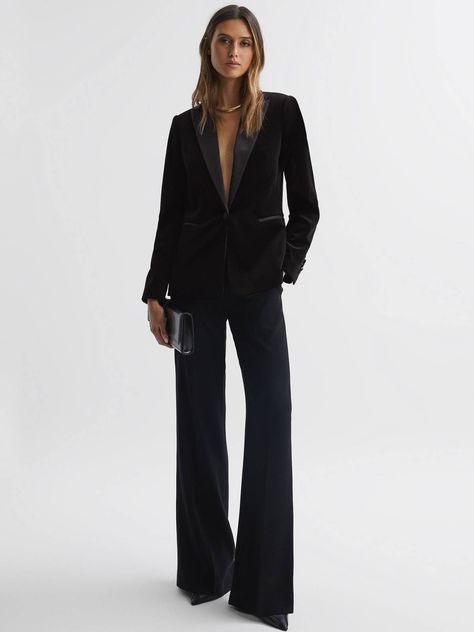 The Chicest Reiss Partywear Pieces | Who What Wear UK Velvet Blazer Outfit, Single Breasted Suit, Faux Fur Collar Coat, Tuxedo Women, Black Velvet Blazer, Single Breasted Blazer, Satin Trousers, Satin Blazer, Velvet Suit