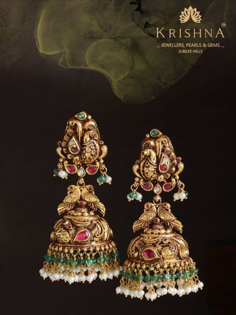 Big Earrings Gold, Gold Jhumkas, Temple Jewellery Earrings, Indian Bridal Jewelry, Gold Jhumka, Antique Gold Earrings, Gold Jhumka Earrings, Antique Necklaces Design, Gold Jewelry Outfits