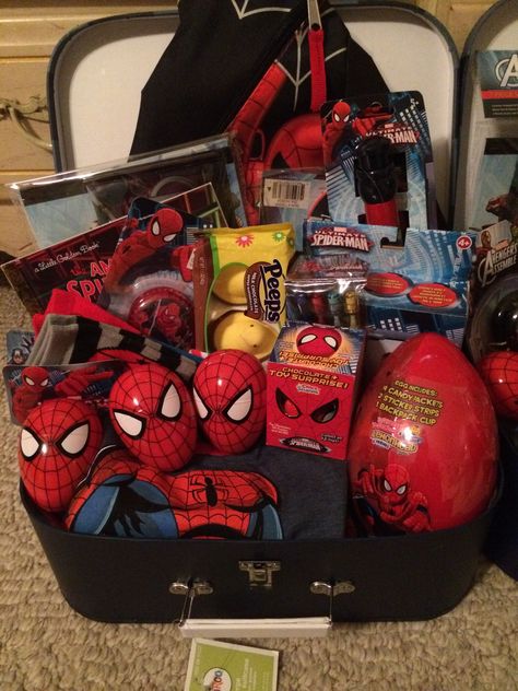 Spider-Man Themed Easter Basket for my Godson! 2014 Spiderman Basket, Spiderman Gift Basket, Toddler Gift Basket, Spiderman Room, All Spiderman, Spiderman Gifts, Men Gift Basket, Spiderman Theme, Ultimate Spider Man