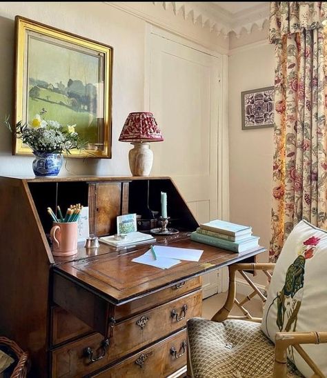 Room Of One's Own, Secretary Desk, Inspiring Spaces, Home Office Design, Desk Chair, Desk Decor, House Inspiration, Ideal Home, Interior Spaces