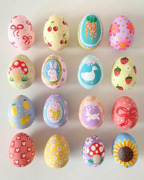 Paint On Ceramic, Eggs Painting, Cool Easter Eggs, Ceramic Eggs, Creative Easter Eggs, School Kids Crafts, Easter Arts And Crafts, Easter Egg Art, Painted Eggs