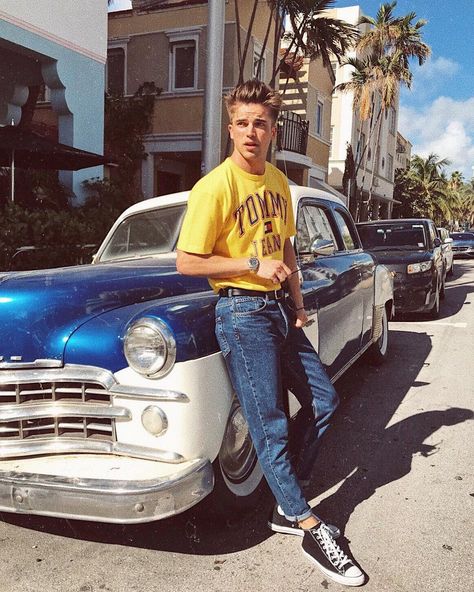 669.1k Followers, 262 Following, 672 Posts - See Instagram photos and videos from River (@riverviiperi) 80s Fashion Men, Look 80s, Vintage Outfits Men, Mens 80s, 80s Men, 90s Fashion Men, 80s Mens, Gay Fashion, Foto Poses