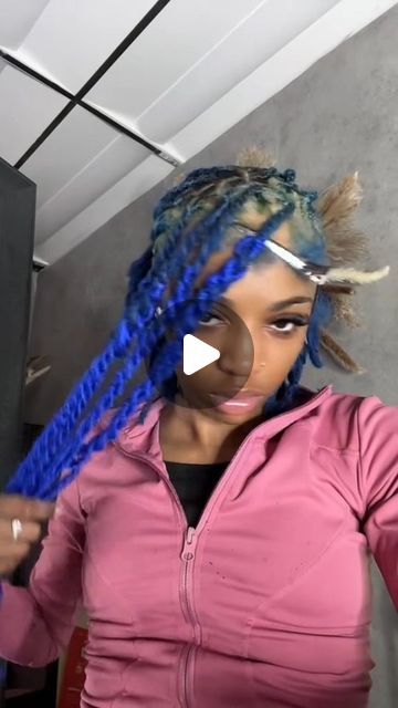 Hair Fashion/Discussions on Instagram: "Loc Baes, like this loc styling?? Extended loc ponytails with a swoop💙💙👉👉👉 ______Follow @letstalkhairs on tiktok. @letstalkhairs promotes  hairstyles, hair fashion and discussions

📩DM FOR DIFFERENT PROMO/ADS PACKAGES AVAILABLE
 
______________________
Feature: @theemarienicholee 📍: Temple Hills, MD 
DM HER👆FOR ENQUIRIES
______________________
IGNORE 

#braids #braidstyles  #hair  #naturalhairstyles     knotless braids, protectivestyles, 
Houston Braider 
Houston Hairstylist 
#letstalkhairs
#letstalkhairstemplehillsmd" Knotless Braids Over Locs, Loc Ponytails, Customized Wigs, Extended Ponytail, Wig Store, Knotless Braids, Body Wave Hair, Ponytail Styles, Lace Closure Wig